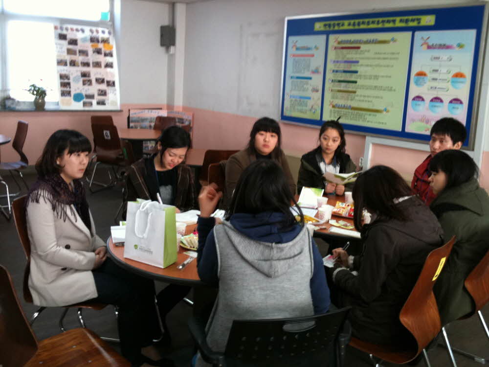 2011년 동계실습생 (10기) 기관방문-만월중학교